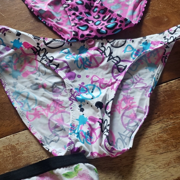 SOLD - Picture 4 of 5